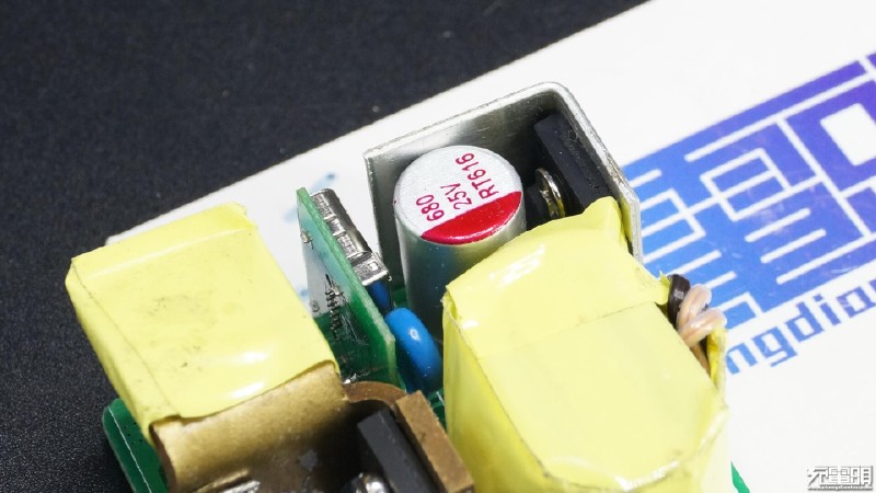 恒行6usb type c PD快充评测拆解